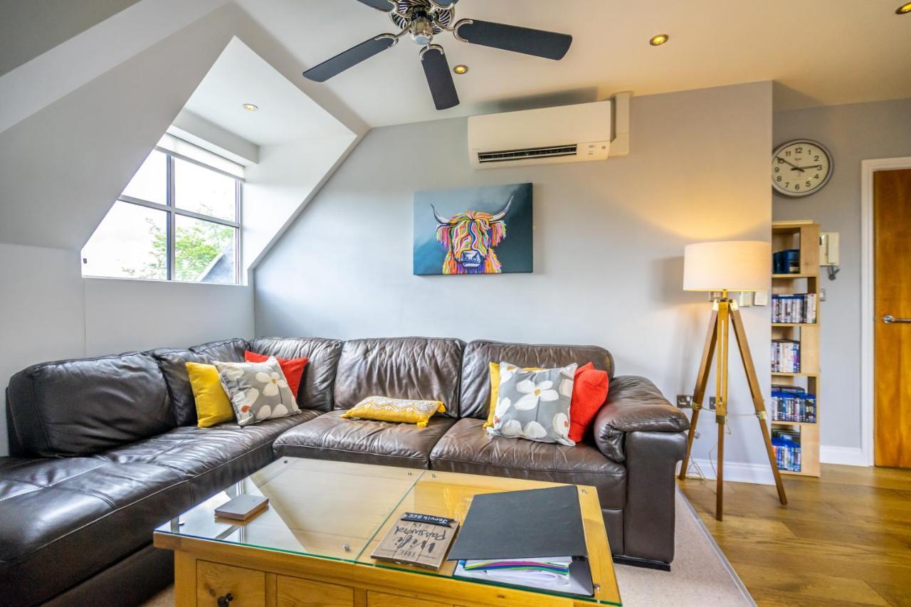 7 Aspire Apartment York Bagian luar foto